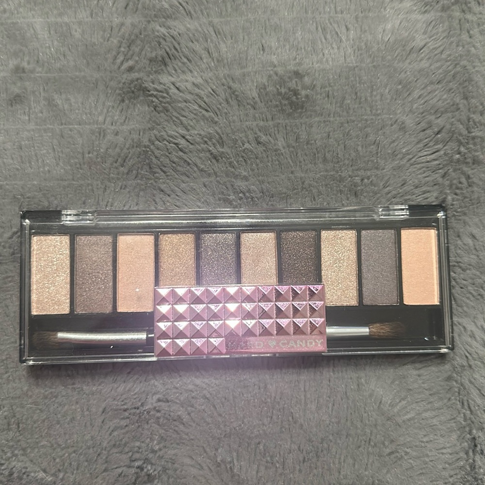 Hard Candy Eyeshadow Palette with Brush